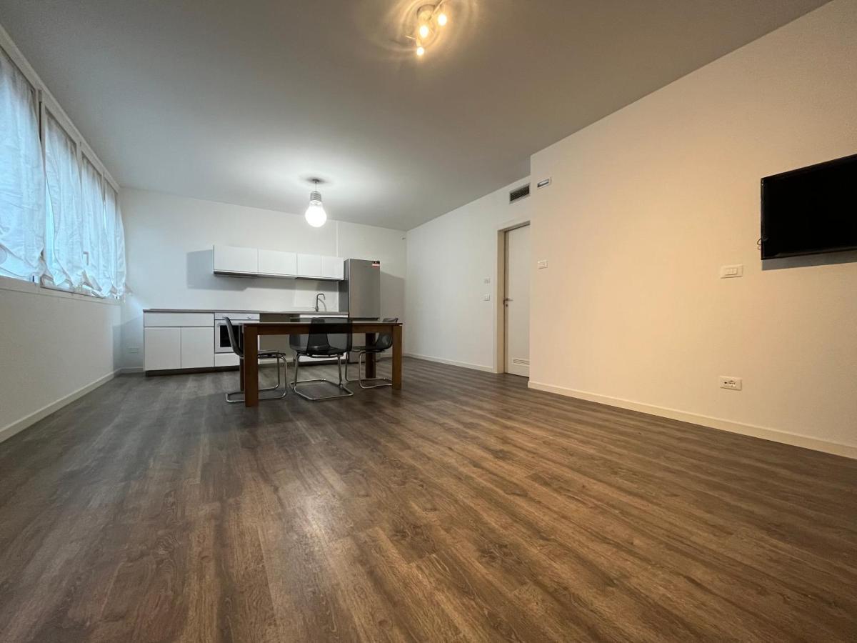 Modern Apartment - Centro 帕多瓦 外观 照片